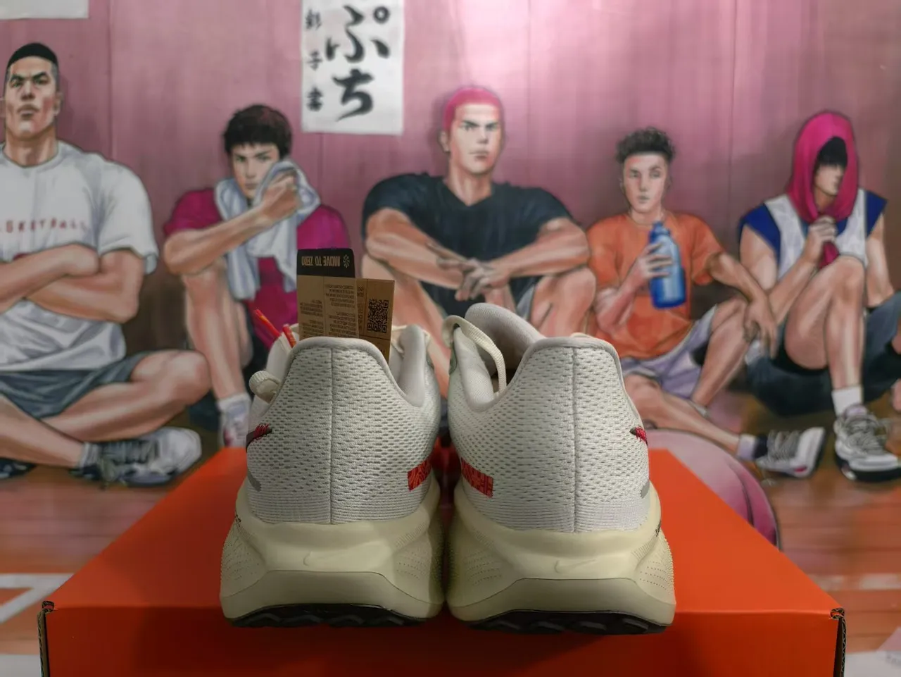 Nike Air Zoom Pegasus 米色橙色 工程网面鞋面 黑色 Swoosh 覆盖 跑鞋 3