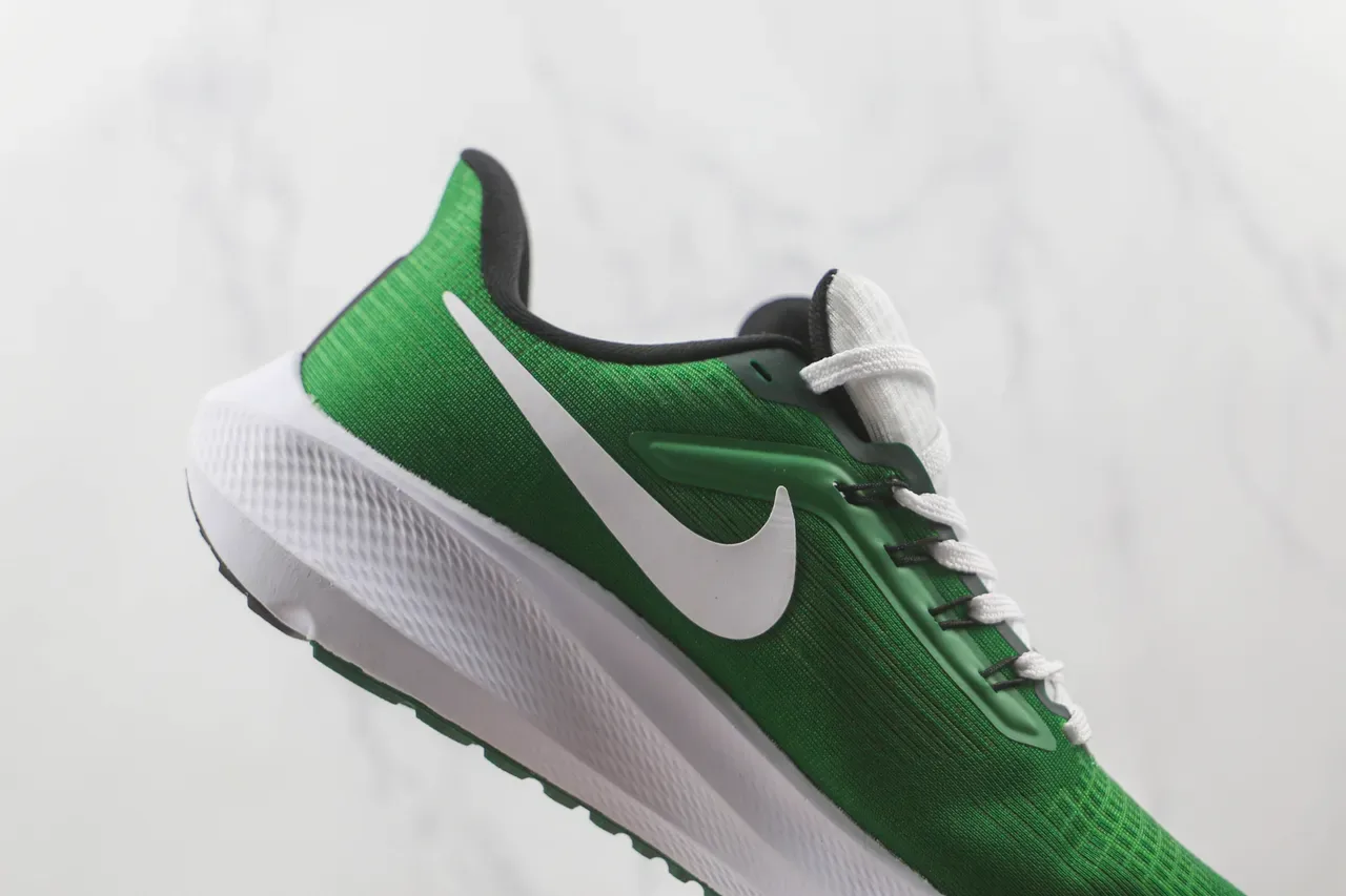 Nike Air Zoom Pegasus हरा सफेद काला रनिंग शूज 5