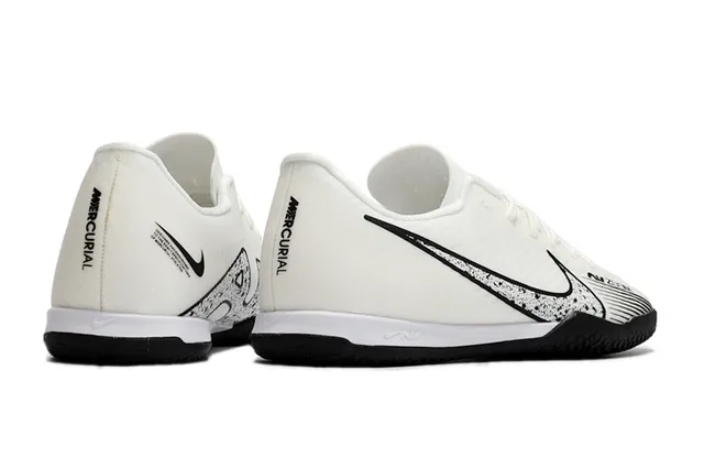 Nike Air Zoom Branco Laranja Baixo Corte Sintético Superior Padrão Geométrico Sobreposição Sapatos de Futebol Indoor 24