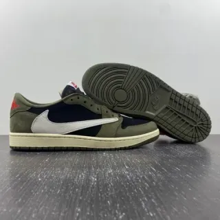 Nike Sneakers Lifestyle Vert Militaire et Bleu Marine Daim et Textil Basses