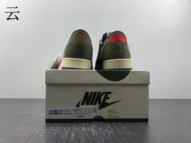 Nike Sneakers Lifestyle Vert Militaire et Bleu Marine Daim et Textil Basses 8