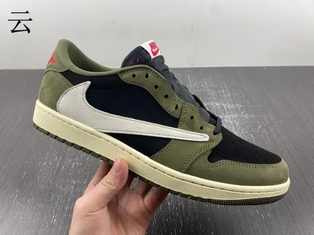 Nike Sneakers Lifestyle Vert Militaire et Bleu Marine Daim et Textil Basses 10