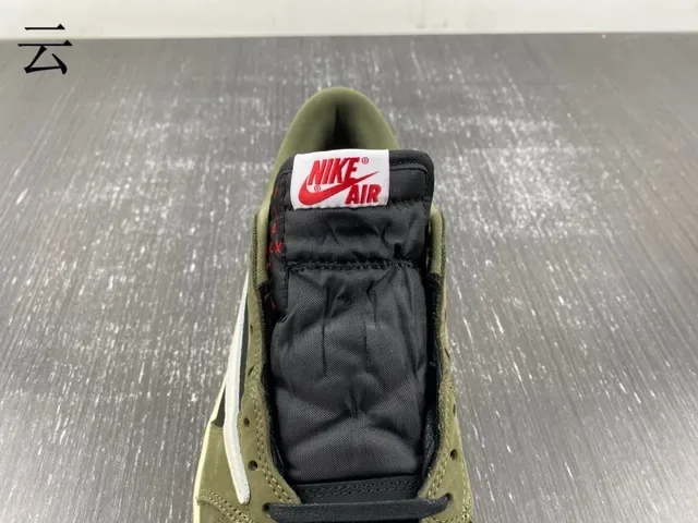 Nike Sneakers Lifestyle Vert Militaire et Bleu Marine Daim et Textil Basses 11