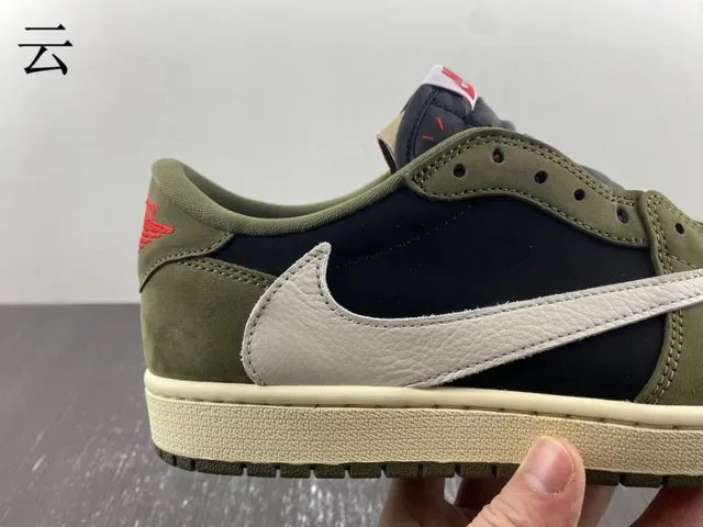 Nike Sneakers Lifestyle Vert Militaire et Bleu Marine Daim et Textil Basses 13