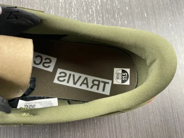 Nike Sneakers Lifestyle Vert Militaire et Bleu Marine Daim et Textil Basses 14