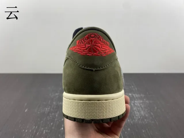 Nike Sneakers Lifestyle Vert Militaire et Bleu Marine Daim et Textil Basses 16