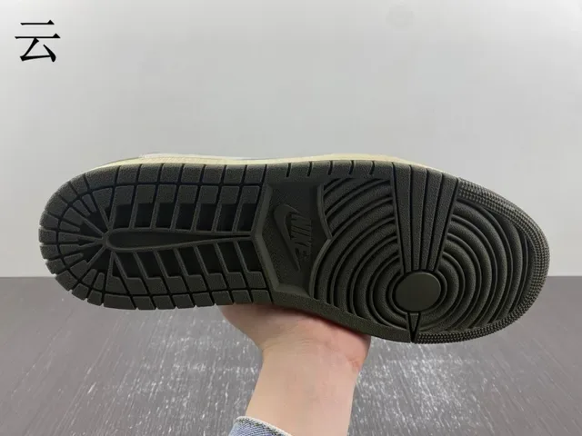 Nike Sneakers Lifestyle Vert Militaire et Bleu Marine Daim et Textil Basses 17