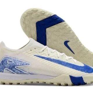 Nike Beige et Bleu Chaussures de Football avec Upper en Knit et Suela Turf
