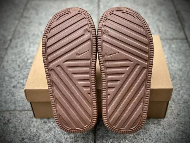 Nike Benassi JDI Metallic Taupe Slipper 3