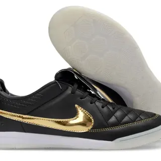 نايك أسود ذهبي جلد مبطن أعلى Swoosh معدني أحذية كرة قدم داخلية