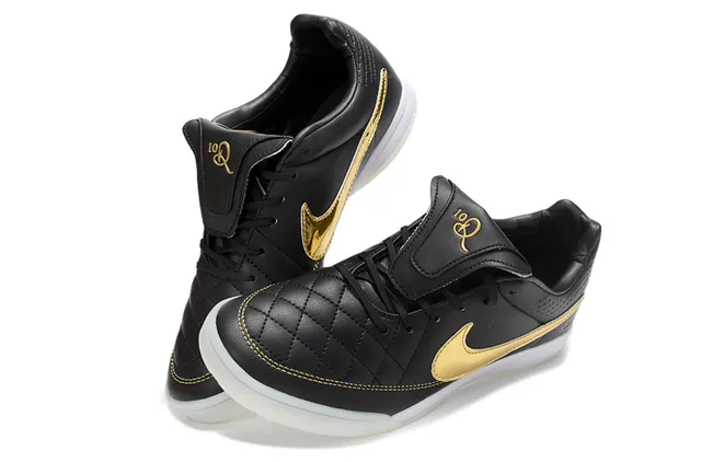 نايك أسود ذهبي جلد مبطن أعلى Swoosh معدني أحذية كرة قدم داخلية 7
