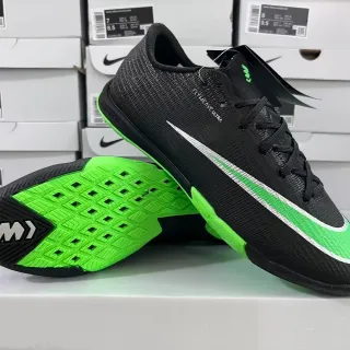 Nike أسود أخضر Flyweave Knit Upper فضي انعكاسي Swoosh شريط أحذية كرة القدم الداخلية