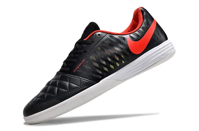 Nike Black Red Quilted Toe Cap Perforated Mesh Vamp Indoor Soccer Shoes 3