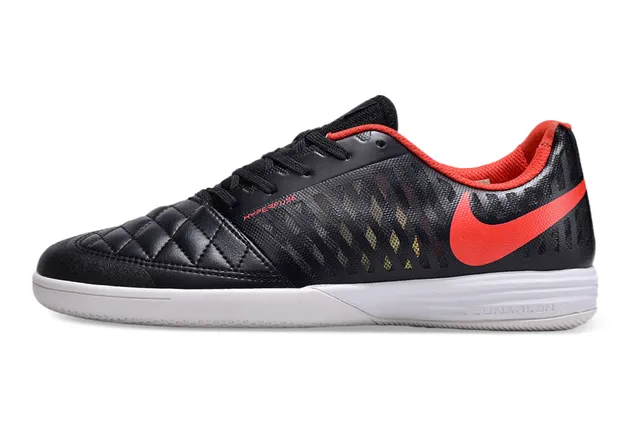 Nike Black Red Quilted Toe Cap Perforated Mesh Vamp Indoor Soccer Shoes 7