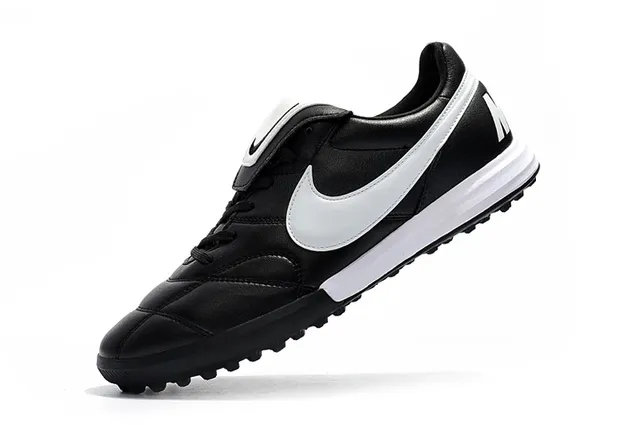 Nike Black White Low-Top Quilted Toe Turf Soccer Shoes 4