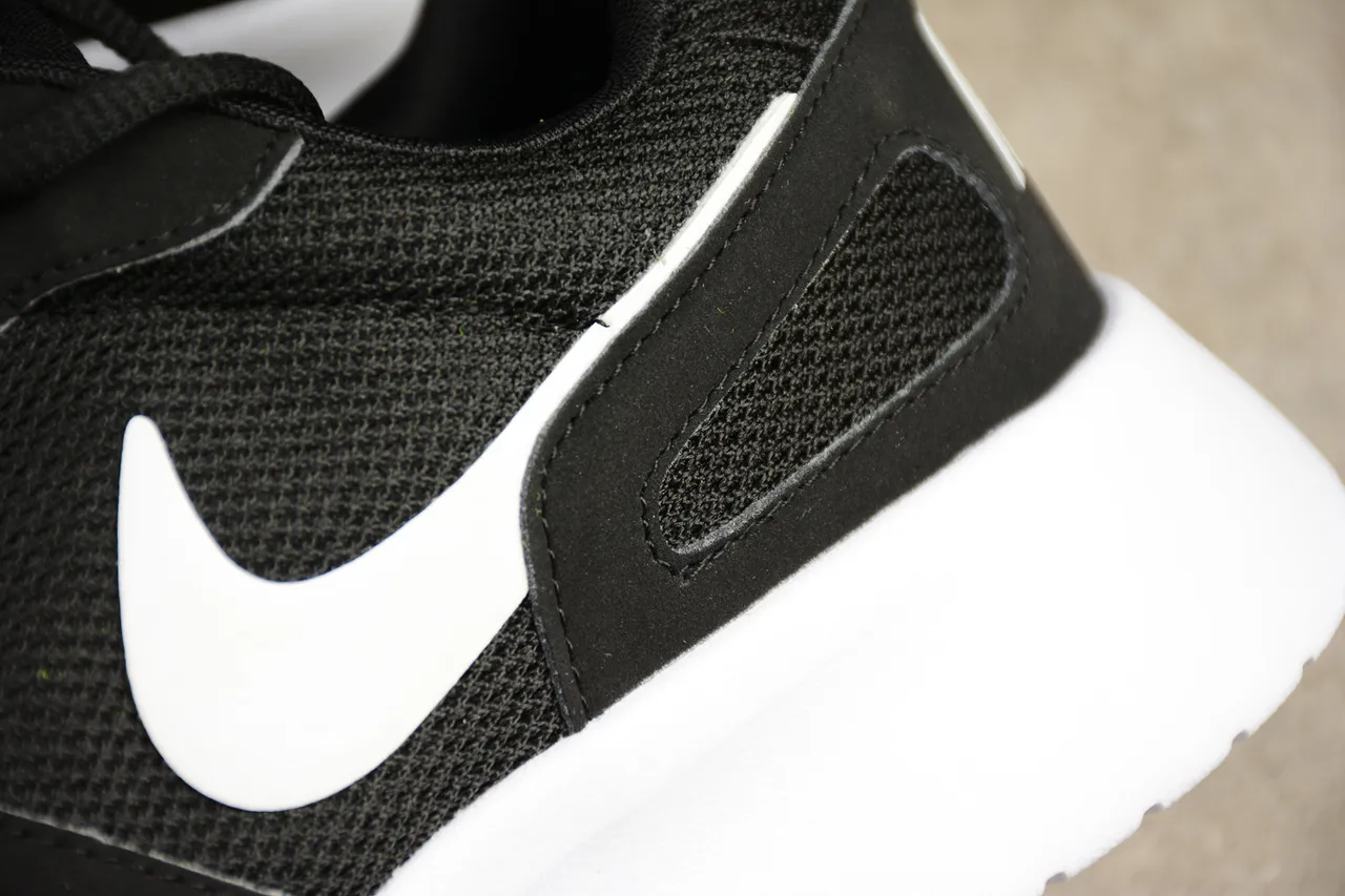 Nike Black White Mesh Upper Synthetic Overlays Lifestyle Sneakers 4