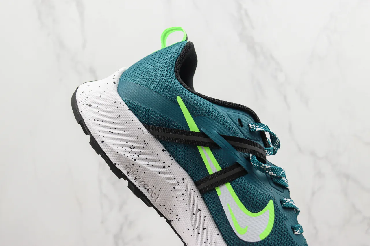 Nike Blue Green GORE-TEX Waterproof Speckled Midsole Running Shoes 5