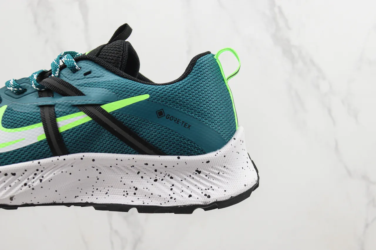 Nike Blue Green GORE-TEX Waterproof Speckled Midsole Running Shoes 7