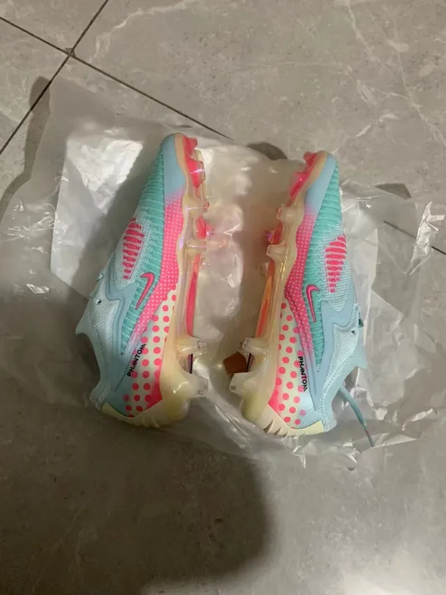 Nike bleu et rose upper tricoté Polka-Dot Overlay Firm-Ground chaussures de football 8