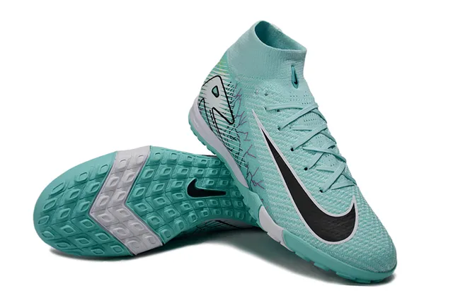 Nike Chaussures de football turf avec upper Flyknit bleu et blanc, col sock-fit 3