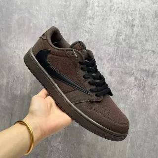 Nike بني أسود سويد الجزء العلوي Oversized Swoosh أسلوب الحياة سنيكرز