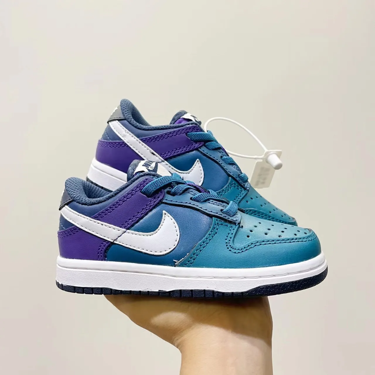 Nike Dunk Low Light Blue and Gray Lifestyle Sneakers 14