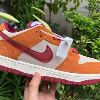 Nike Dunk Low Tênis Lifestyle de Camurça Laranja e Maroon