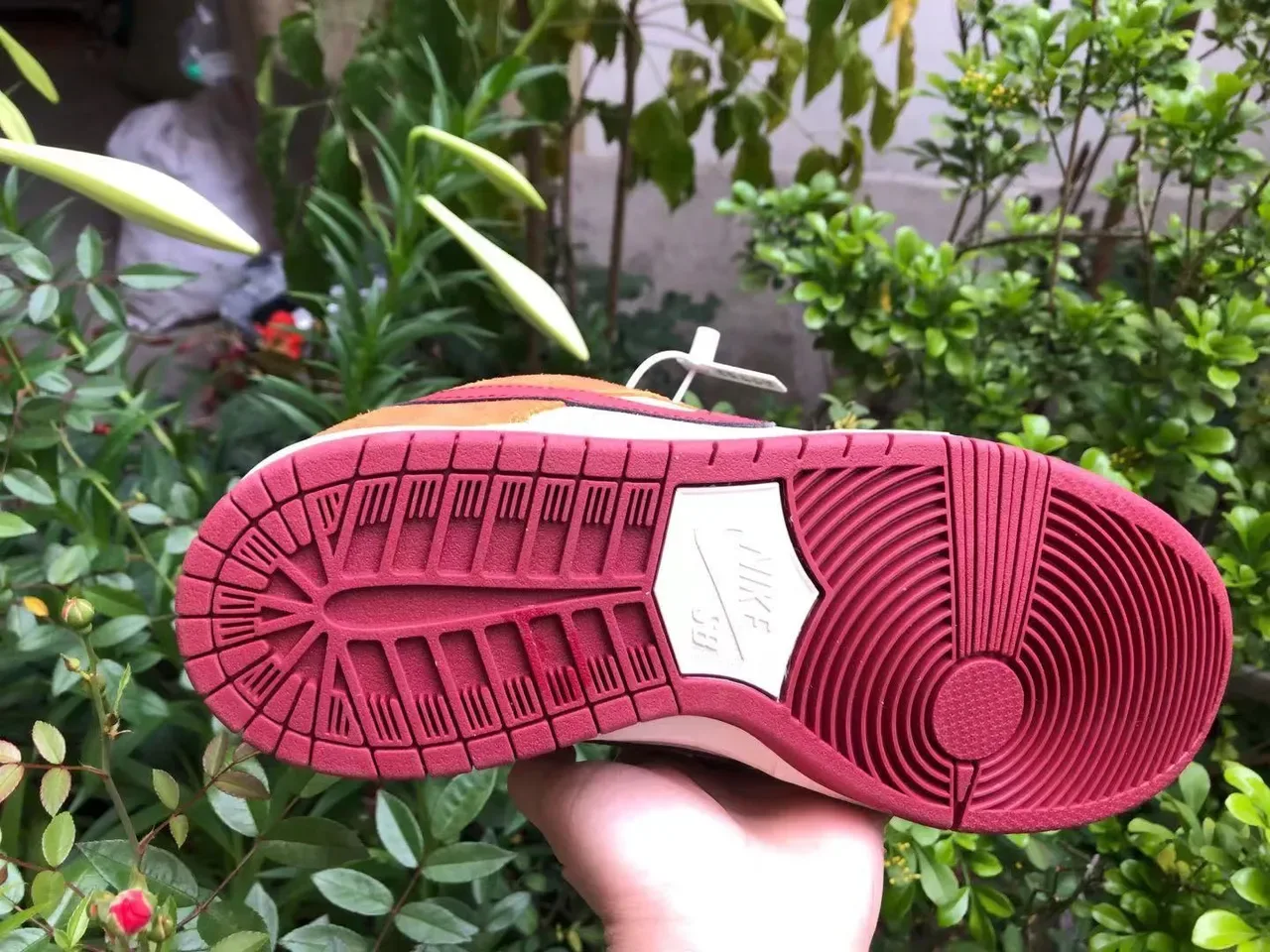 Nike Dunk Low नारंगी और मरून स्यूड लाइफस्टाइल स्नीकर 3