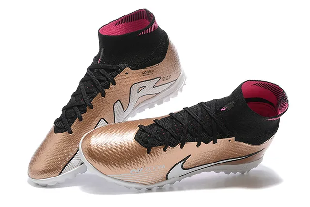 Nike Sapatos de Futebol Turf com Colar de Ajuste a Meia, Parte Superior de Malha Metálica em Cor Dourada Preta 2