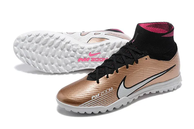 Nike Sapatos de Futebol Turf com Colar de Ajuste a Meia, Parte Superior de Malha Metálica em Cor Dourada Preta 8