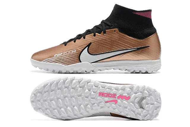 Nike Sapatos de Futebol Turf com Colar de Ajuste a Meia, Parte Superior de Malha Metálica em Cor Dourada Preta 9