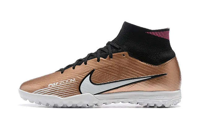 Nike Sapatos de Futebol Turf com Colar de Ajuste a Meia, Parte Superior de Malha Metálica em Cor Dourada Preta 10