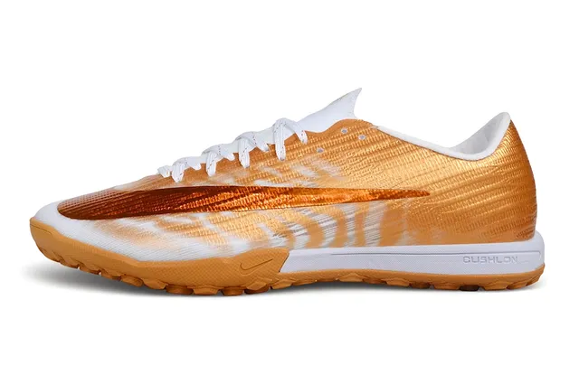 Nike Gold White Metallic Gradient Upper Textured Synthetic Weave Indoor Soccer Shoes 7