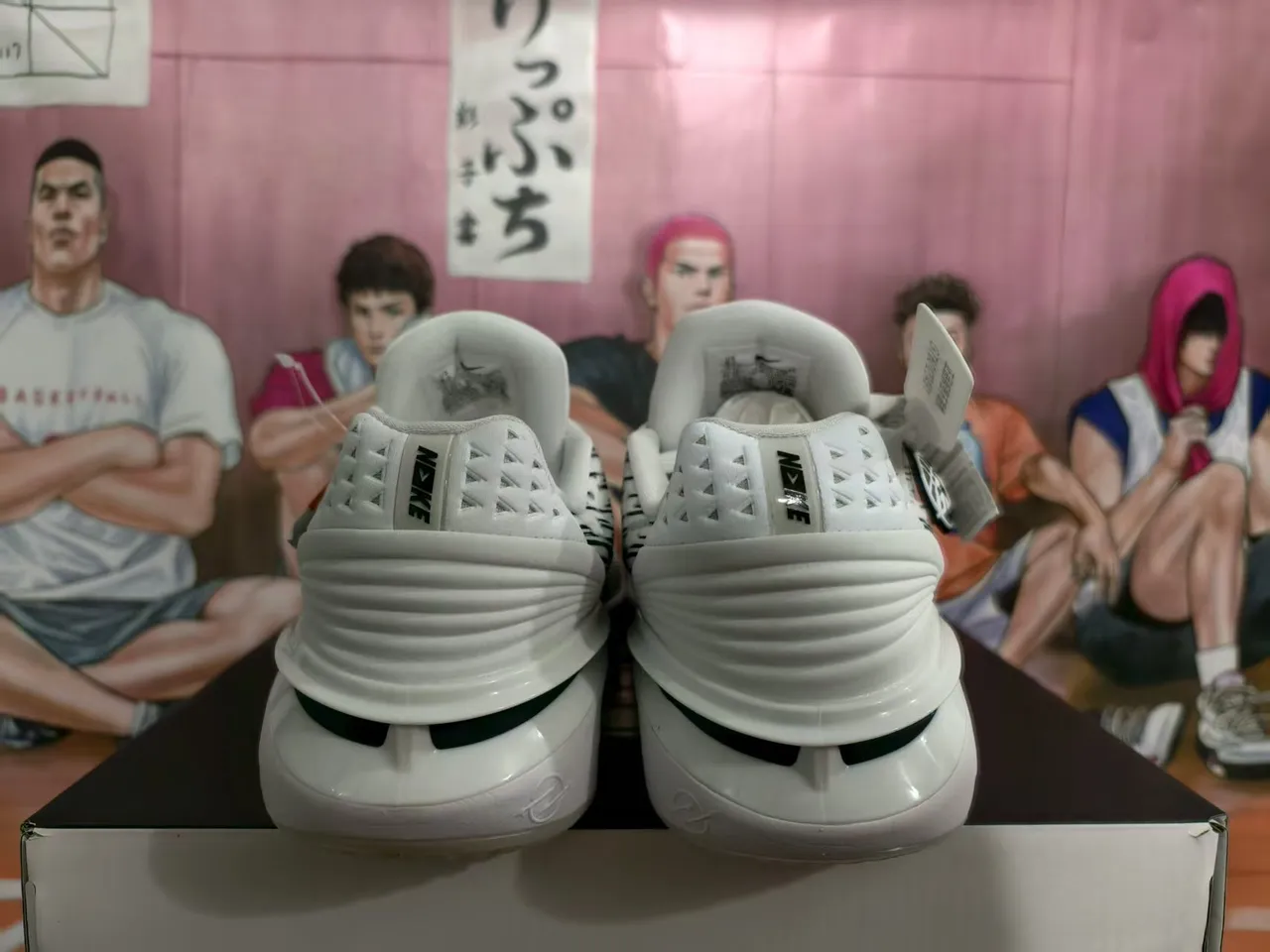 Nike GT Cut White Black Striped Basketball Shoes 3