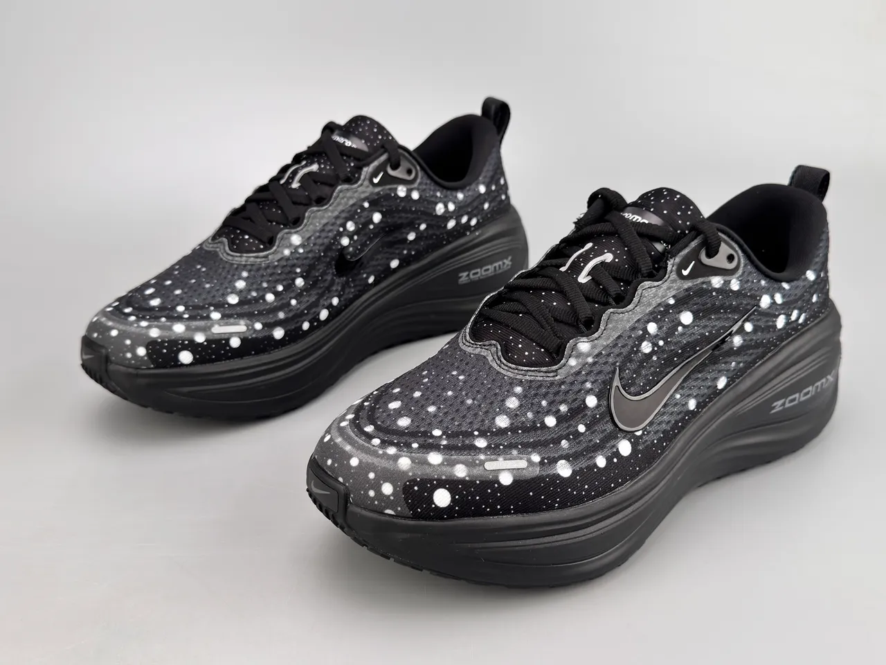 Nike Invincible Run Galaxy-Print Black Running Shoes 7