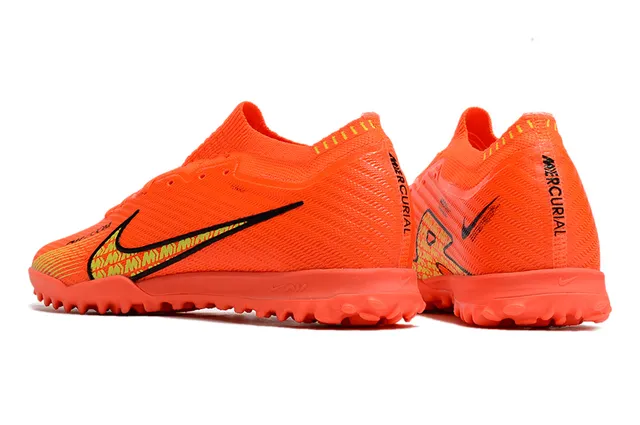 Nike Orange Jaune Haut en tricot Col d'ajustement dynamique Chaussures de soccer turf 4