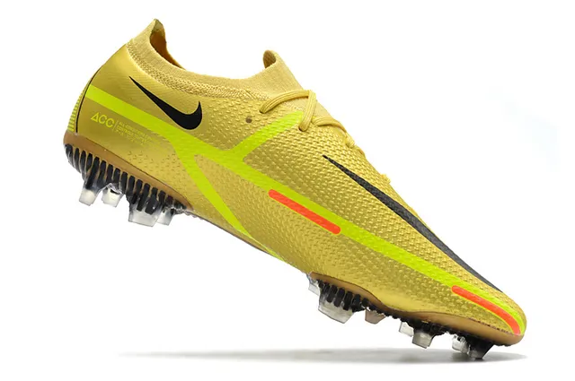 Nike Phantom GT 黑色红色针织鞋面 低帮靴领 钉地足球鞋 5