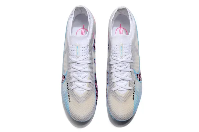 Nike Phantom GT White Blue Knit Upper Patterned Swoosh Overlay Firm-Ground Soccer Shoes 2