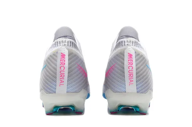 Nike Phantom GT White Blue Knit Upper Patterned Swoosh Overlay Firm-Ground Soccer Shoes 4