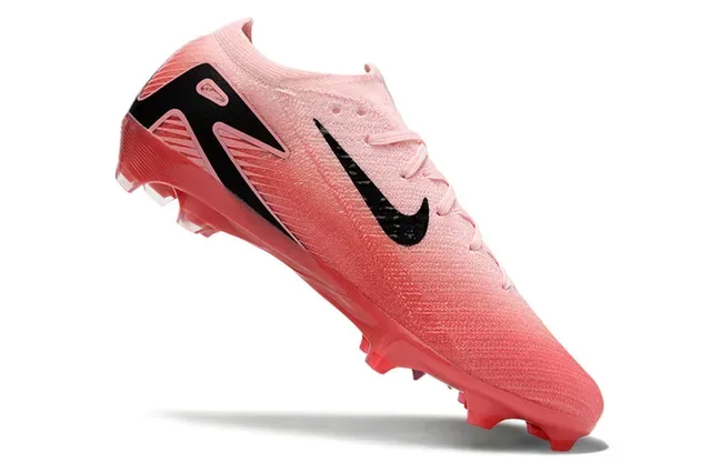 Nike Chuteiras de futebol rosa e preto com upper de knit e asa de calcanhar assimétrica para gramado firme 2