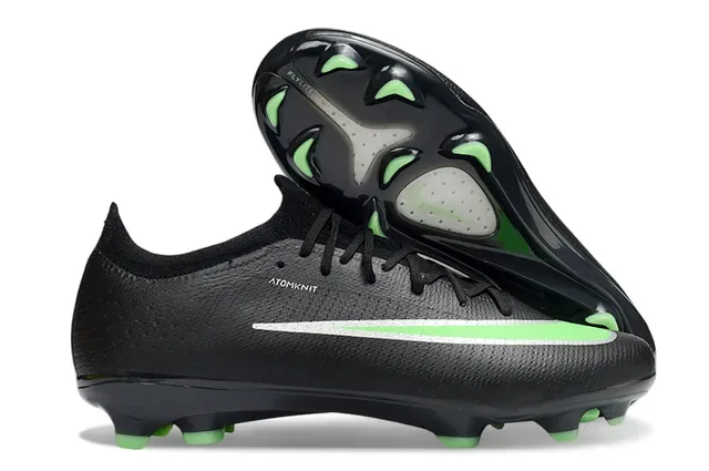 Nike Zapatillas de fútbol con empeine de tejido rosa y negro, suela iridiscente holográfica, para tierra firme 2