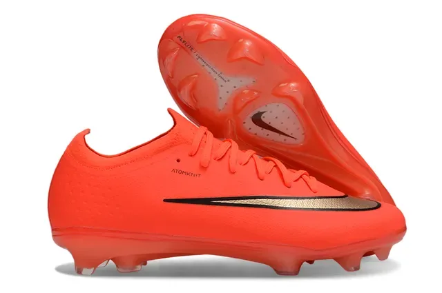Nike Zapatillas de fútbol con empeine de tejido rosa y negro, suela iridiscente holográfica, para tierra firme 4