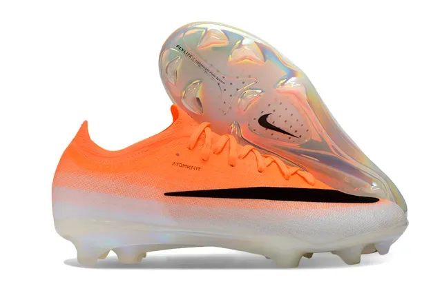 Nike Zapatillas de fútbol con empeine de tejido rosa y negro, suela iridiscente holográfica, para tierra firme 7