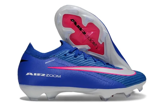 Nike Zapatillas de fútbol con empeine de tejido rosa y negro, suela iridiscente holográfica, para tierra firme 10