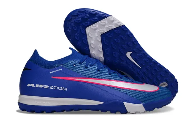 Nike Zapatillas de fútbol con empeine de tejido rosa y negro, suela iridiscente holográfica, para tierra firme 12