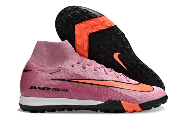 Nike Zapatillas de fútbol con empeine de tejido rosa y negro, suela iridiscente holográfica, para tierra firme 19