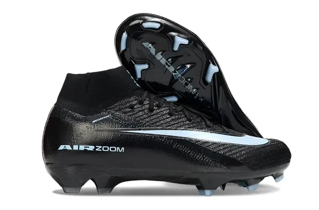Nike Zapatillas de fútbol con empeine de tejido rosa y negro, suela iridiscente holográfica, para tierra firme 23