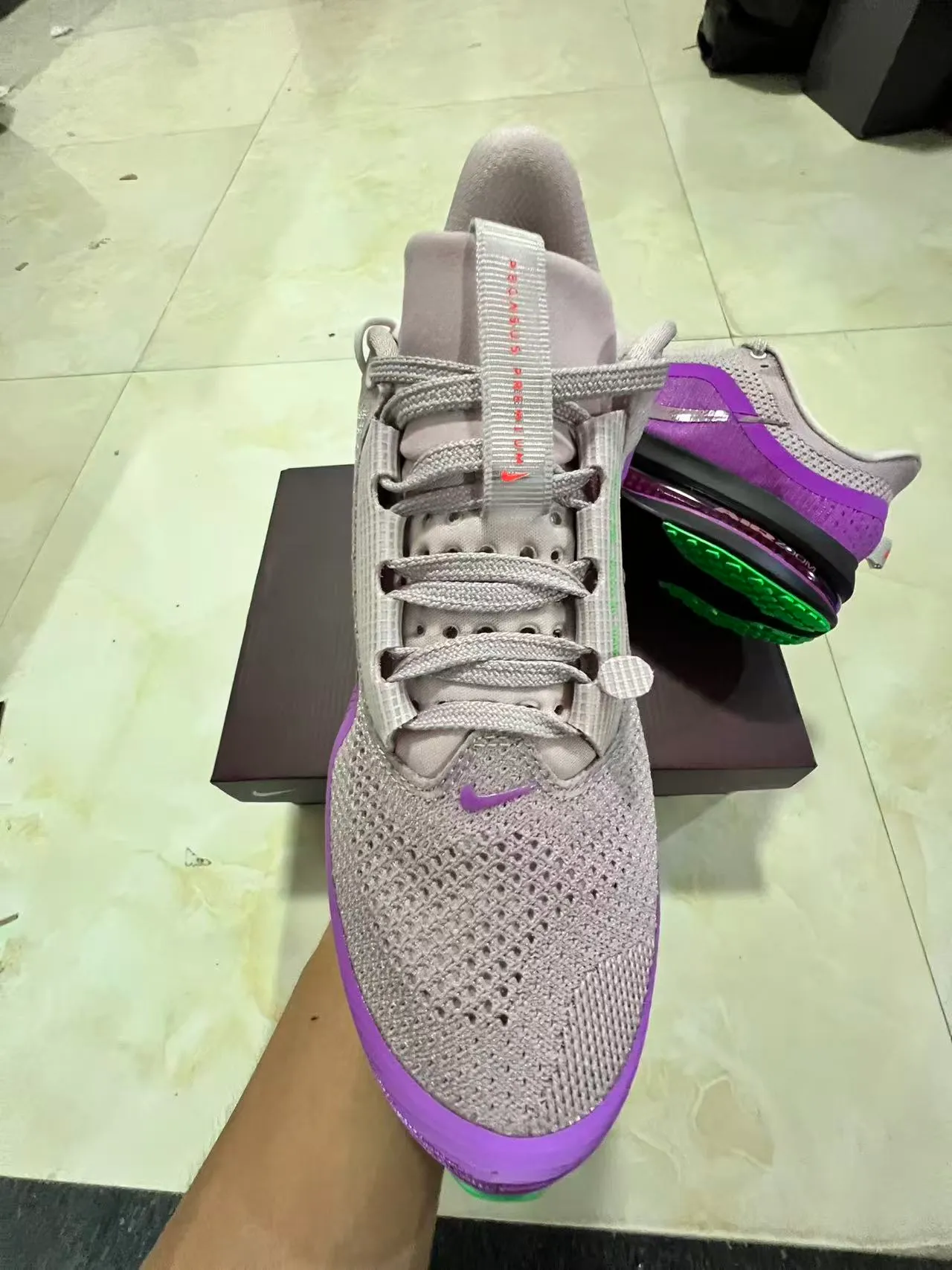 Nike أرجواني أخضر محبوك مُهندس وجه علوي وحدة أير زوم كاملة الأطوال أحذية جري 3