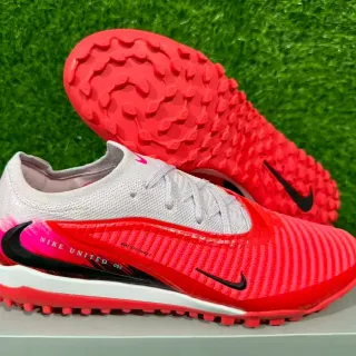 Nike Red Pink Low-Cut Knit Upper Ribbed Synthetic Forefoot Cage Turf Soccer Shoes