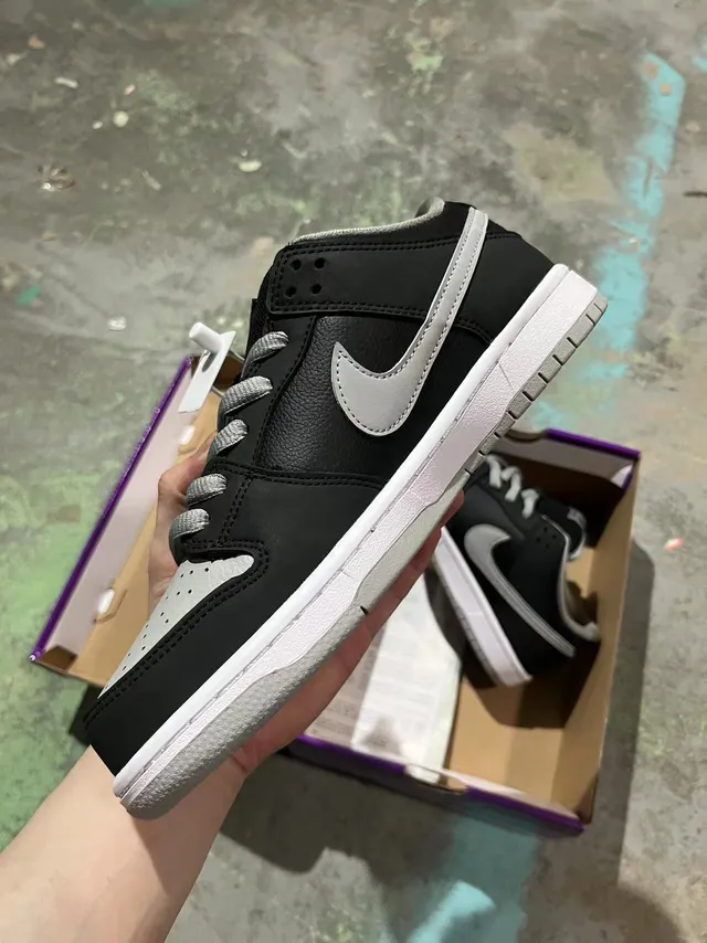Nike SB Dunk Low Black Light Gray Skateboard Shoes 3